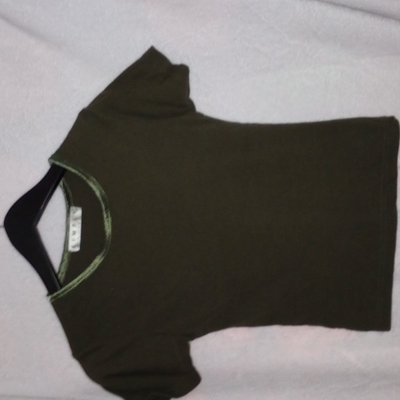 Green soft fitting short sleeve - Picture 1 of 1